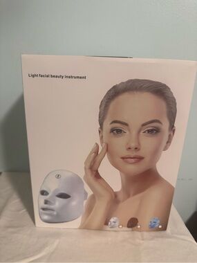LED Light Facial Beauty Mask — White. NWB!
